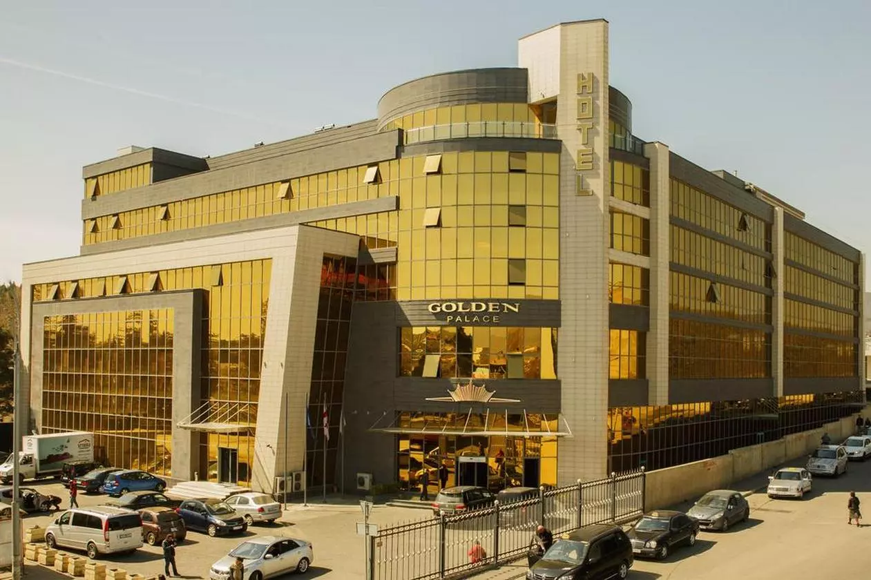 GOLDENPALACE-EDIT (2).jpg